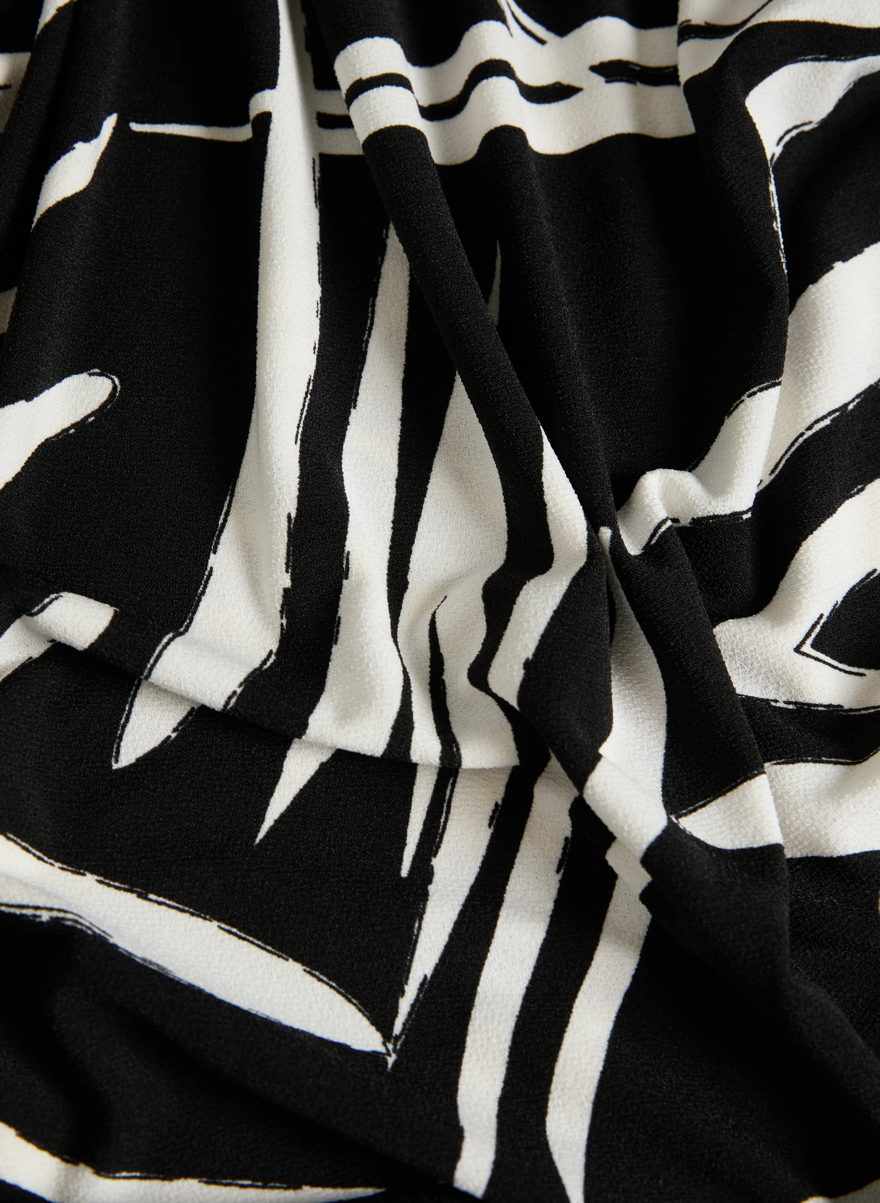 Abstract Print V-Neck Top - Image 7
