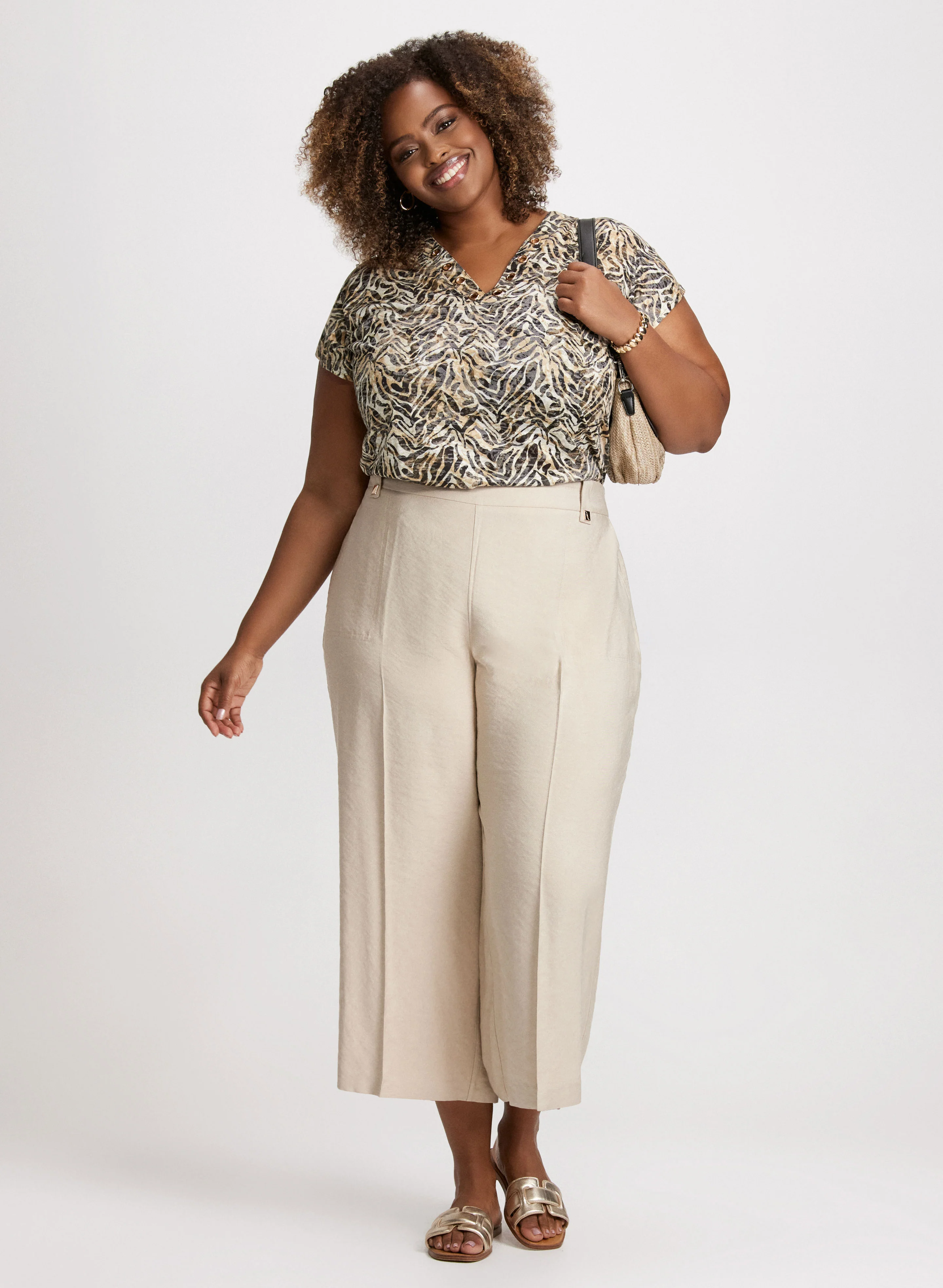 Animal Print Eyelet Tee & Pull-On Straight Leg Capris
