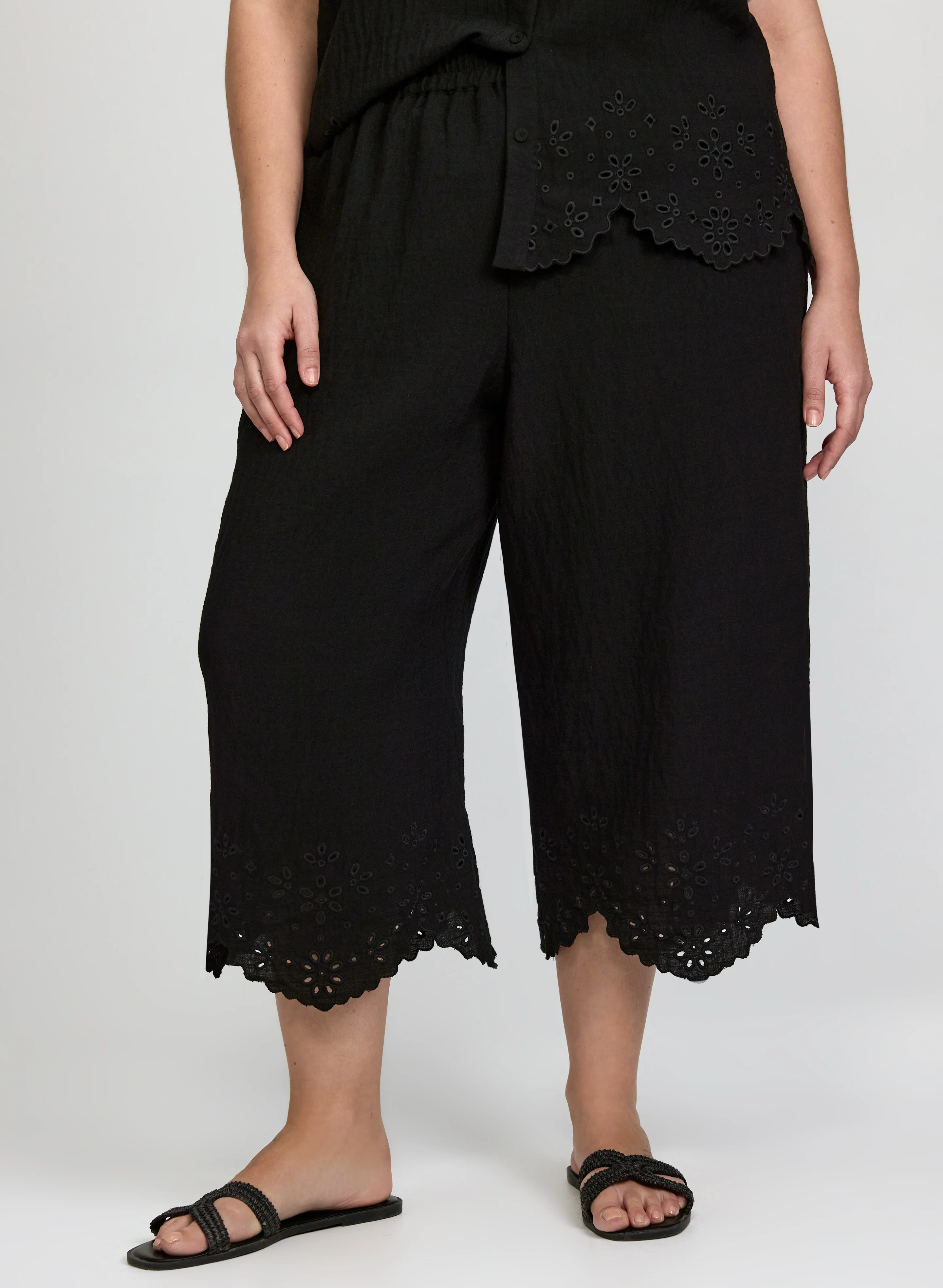 Embroidered Hem Capris