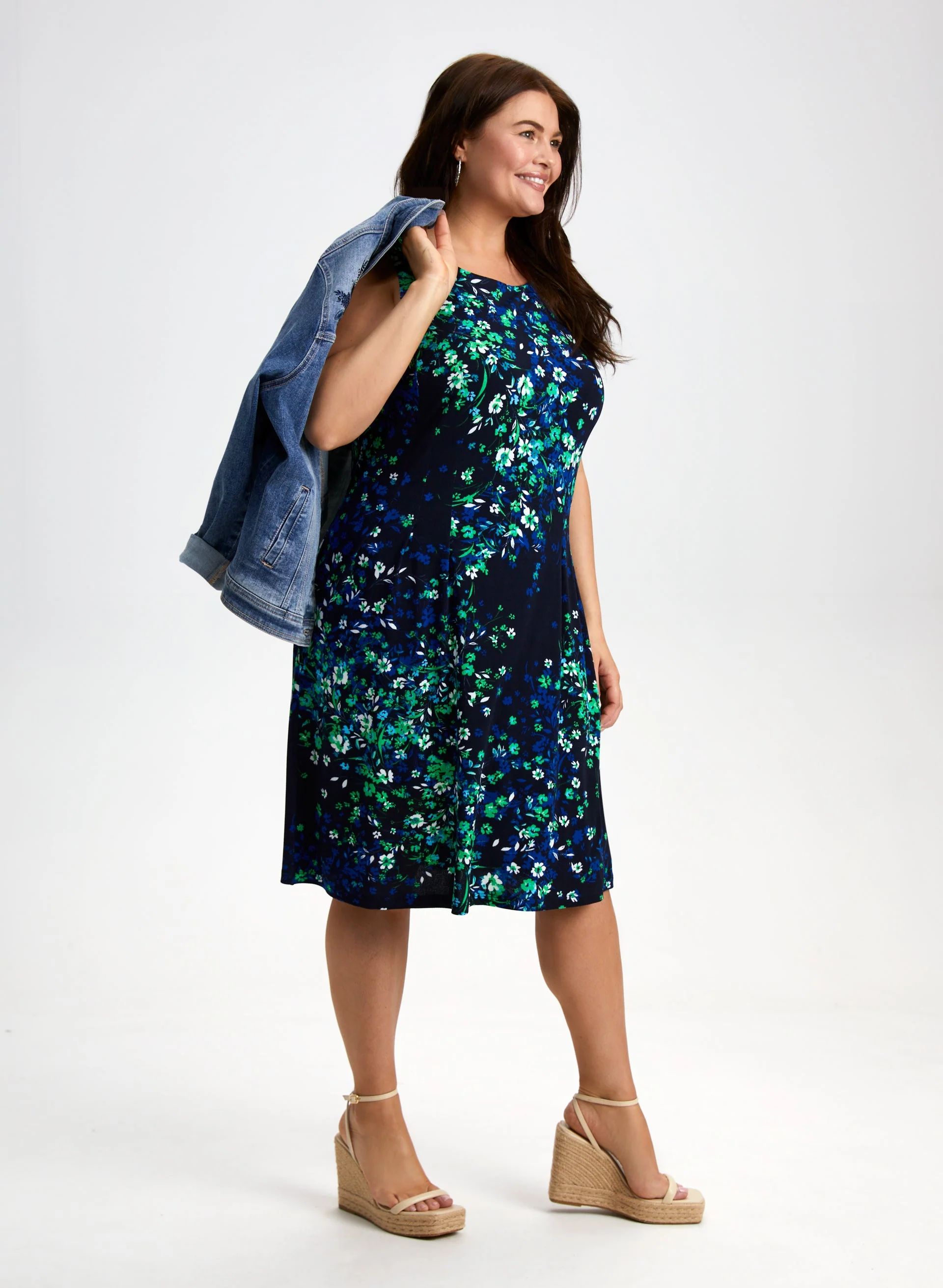Floral Print Sleeveless Dress - Image 3