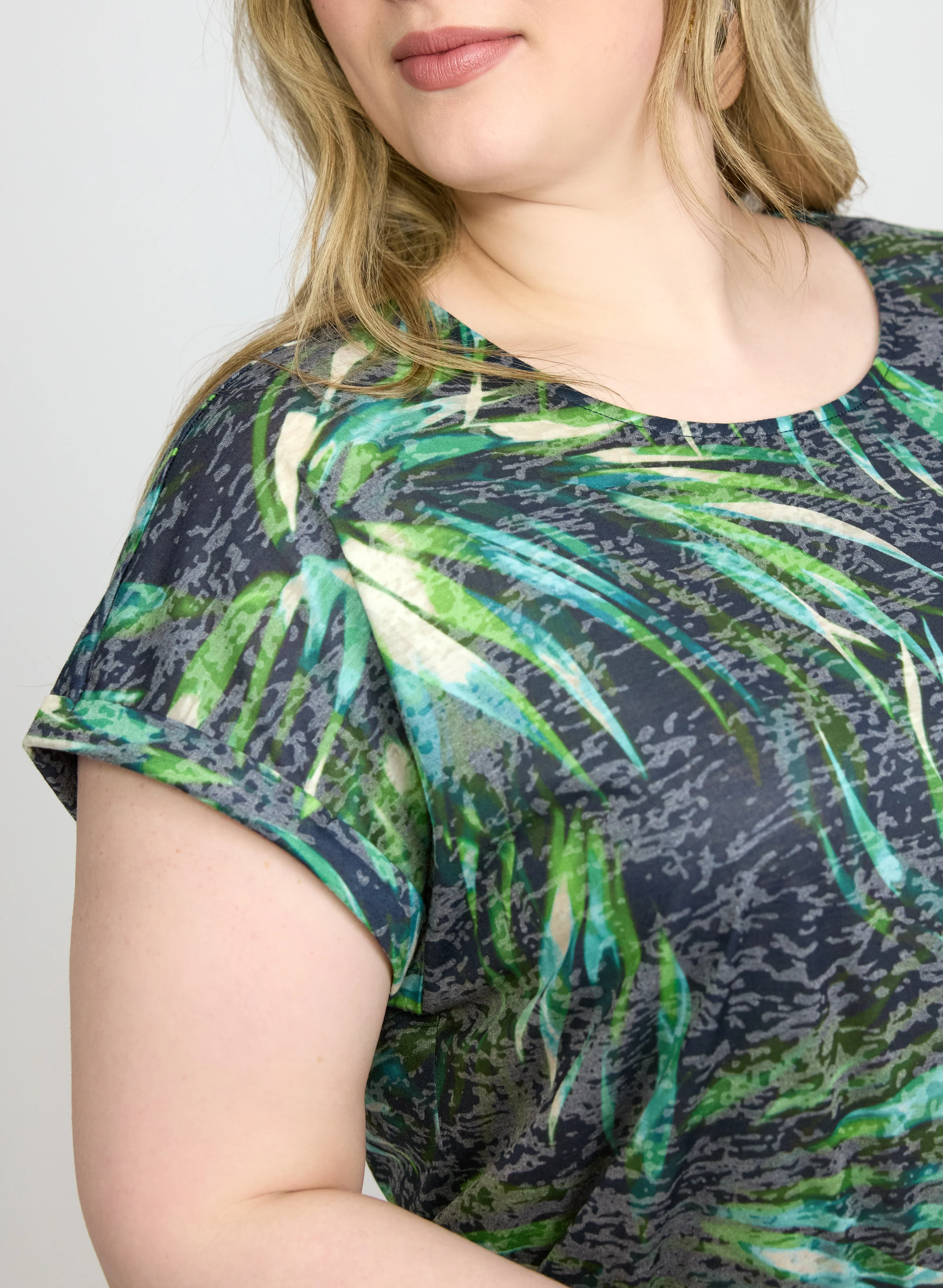 Leaf Print T-Shirt - Image 2