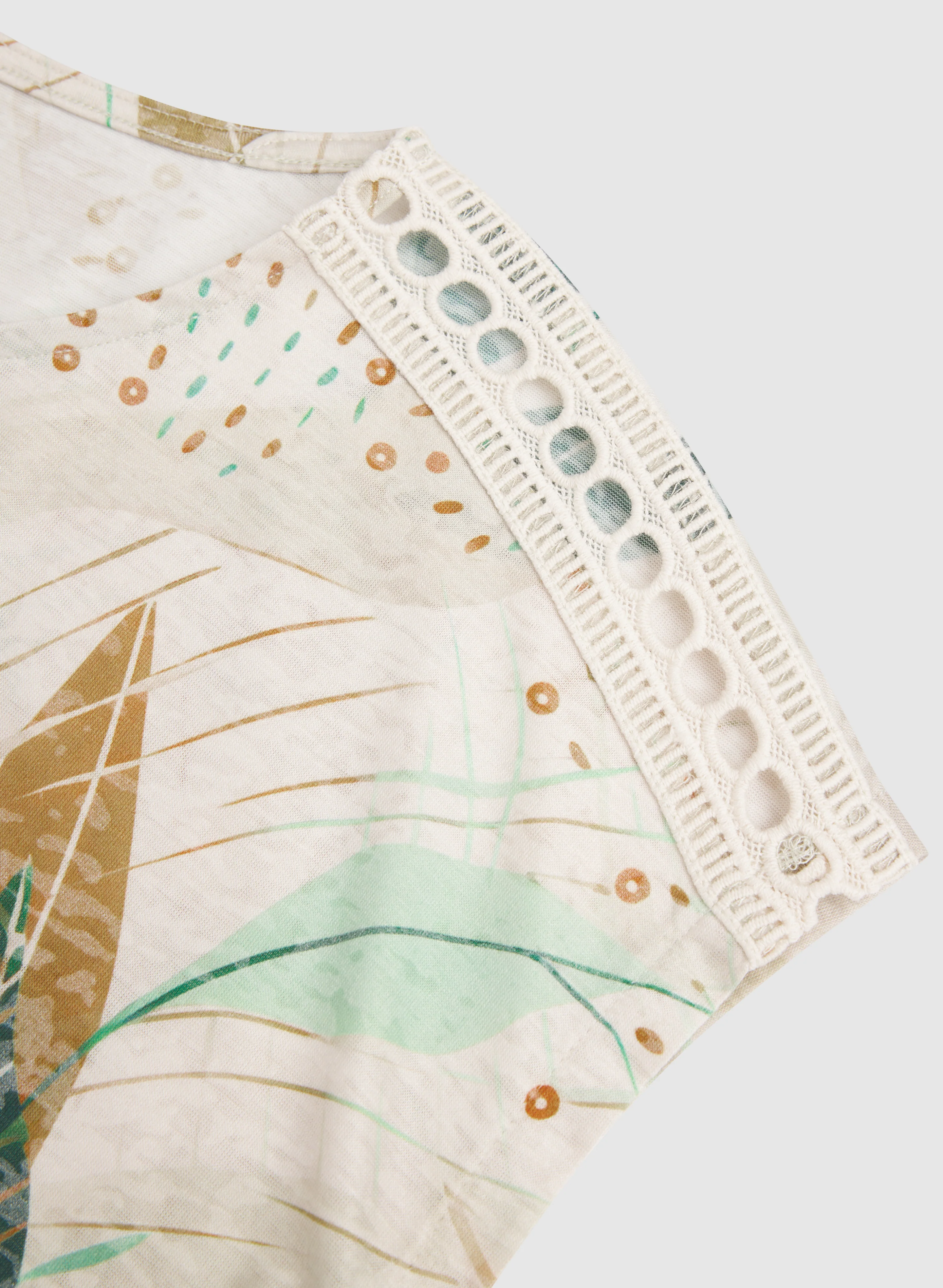Leaf Print T-Shirt - Image 7