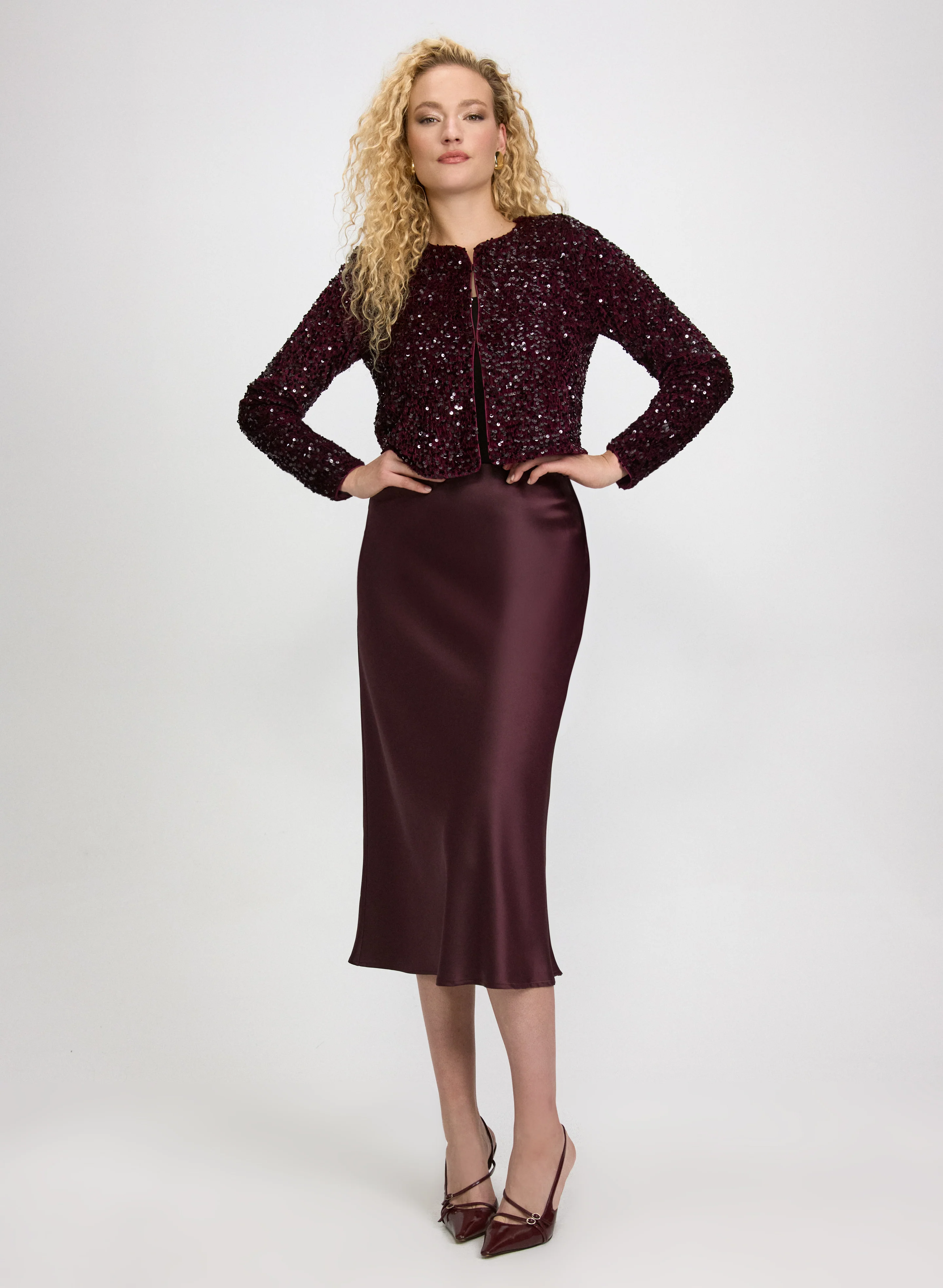 Short Sequined Velvet Bolero - Image 7