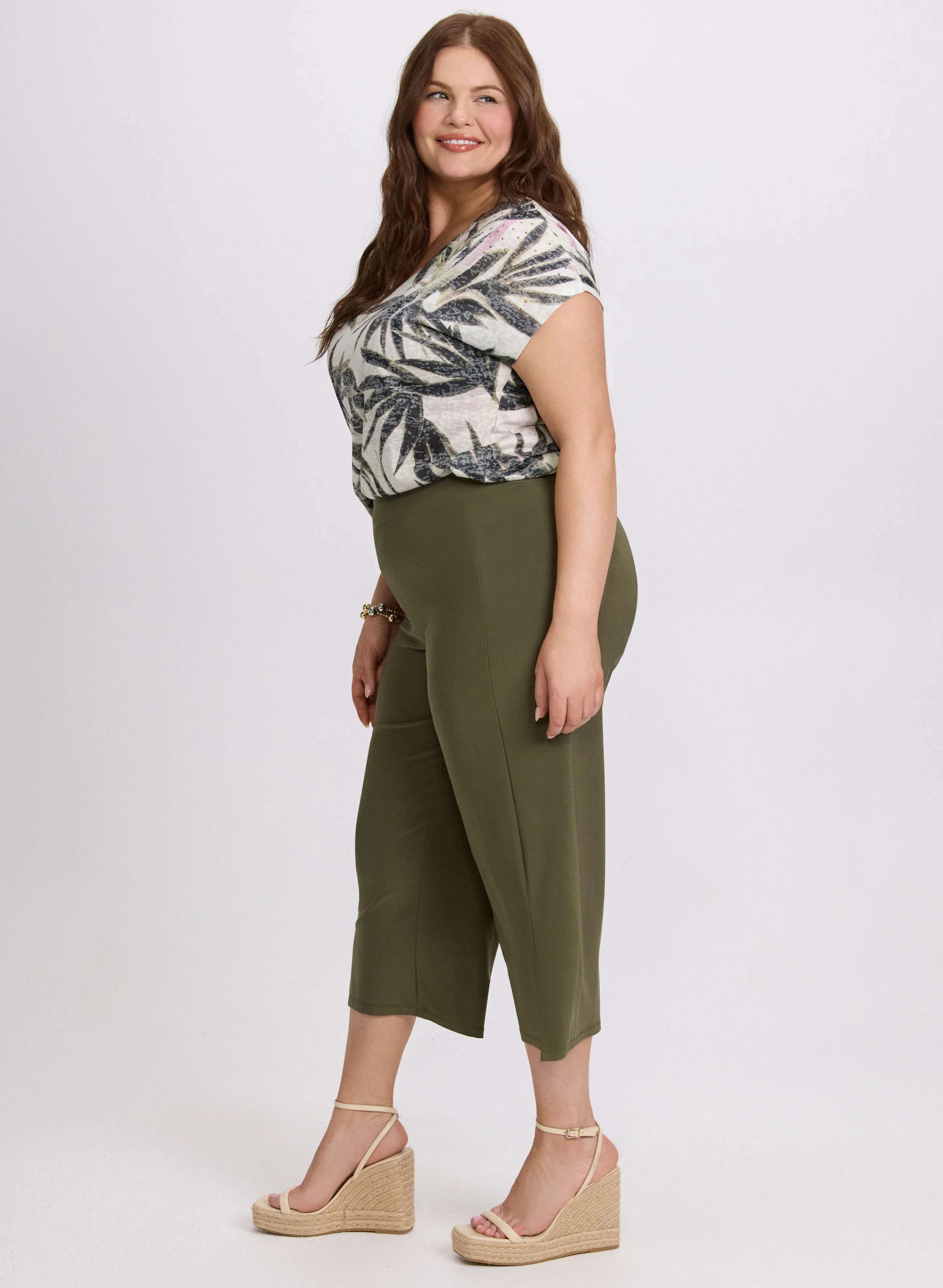 Side Slit Pull-On Capris - Image 5