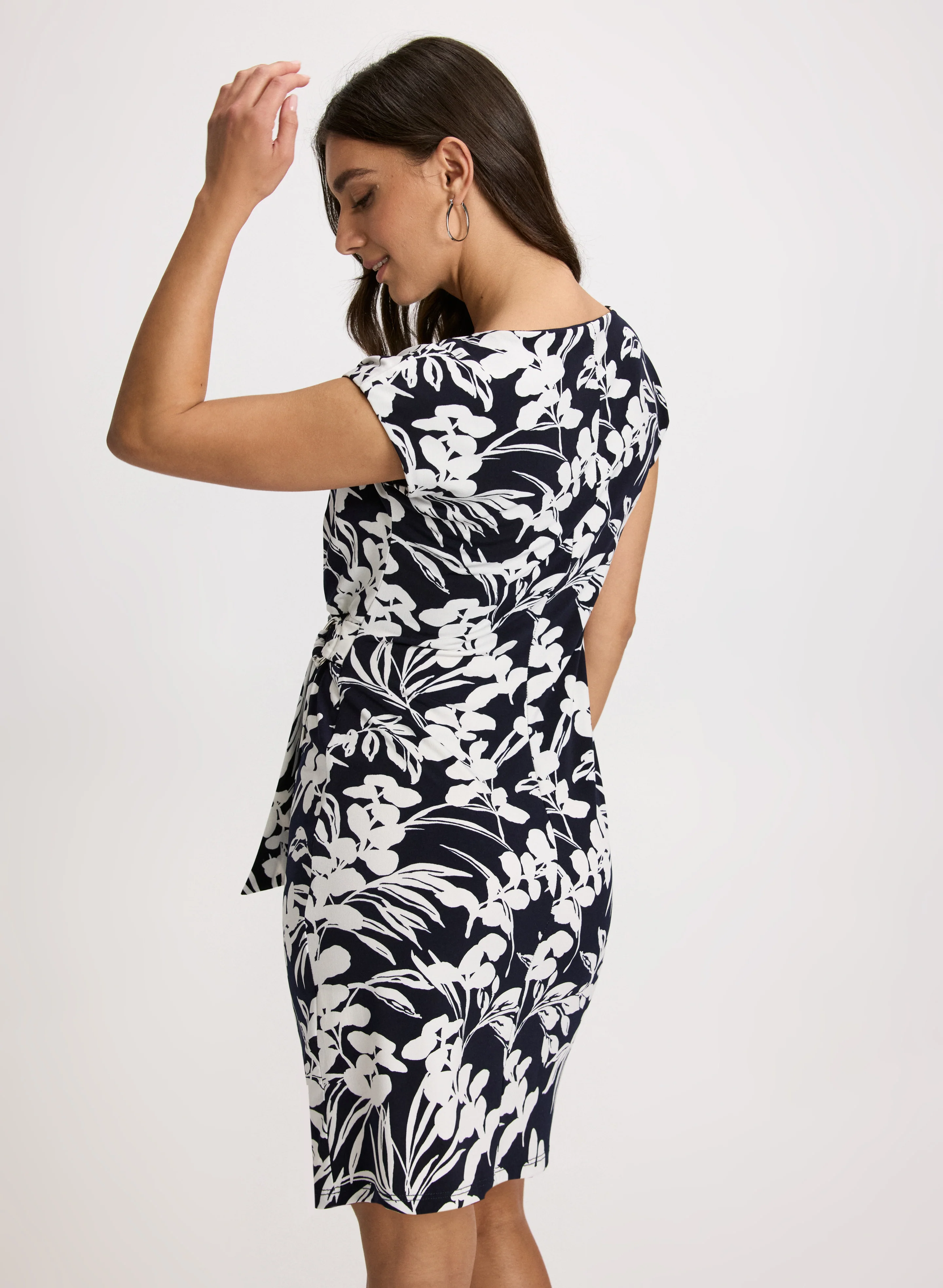 Side-Tucked Leaf Print Dress - Image 3