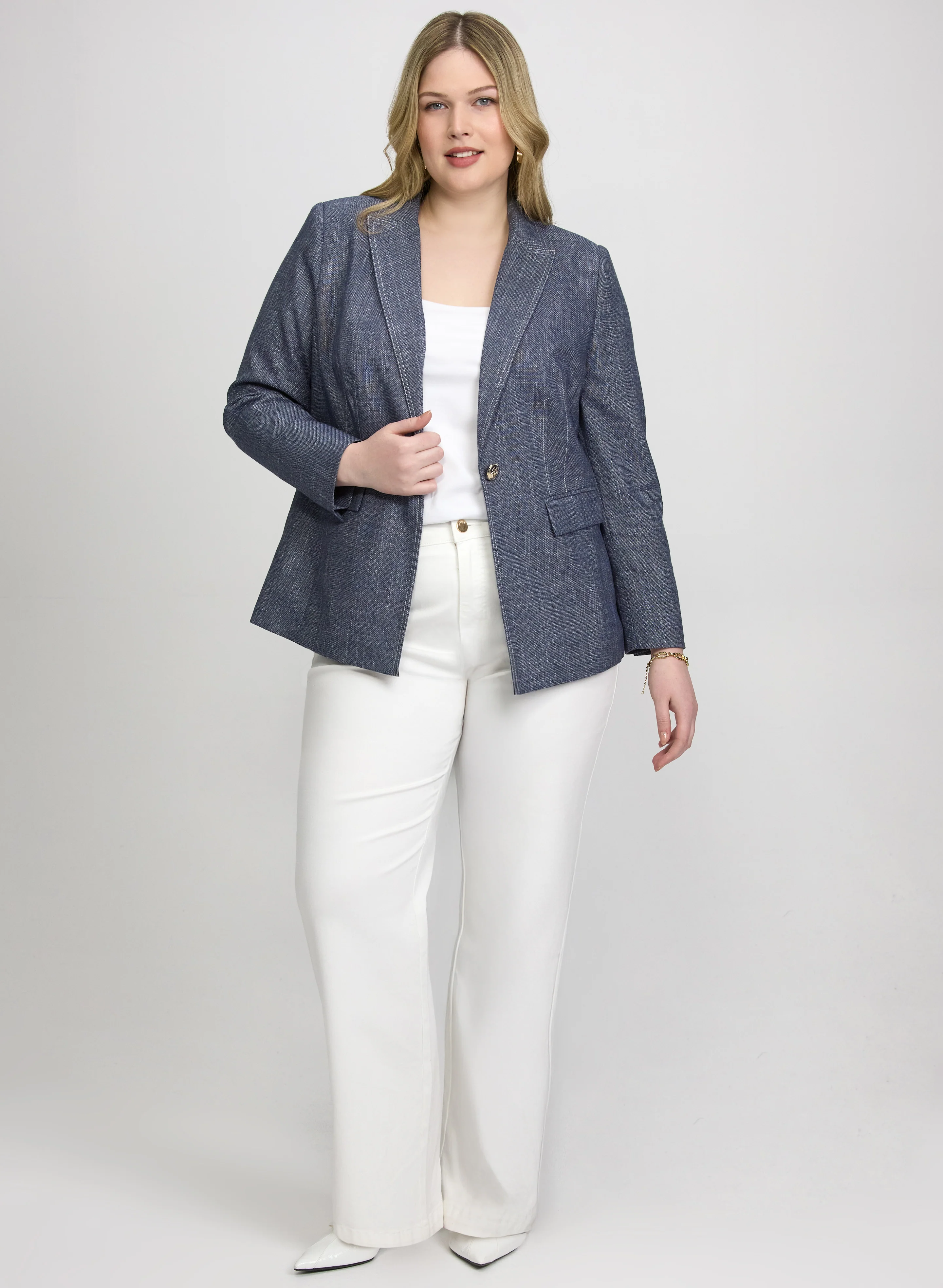 Single-Button Blazer & Wide-Leg Jeans