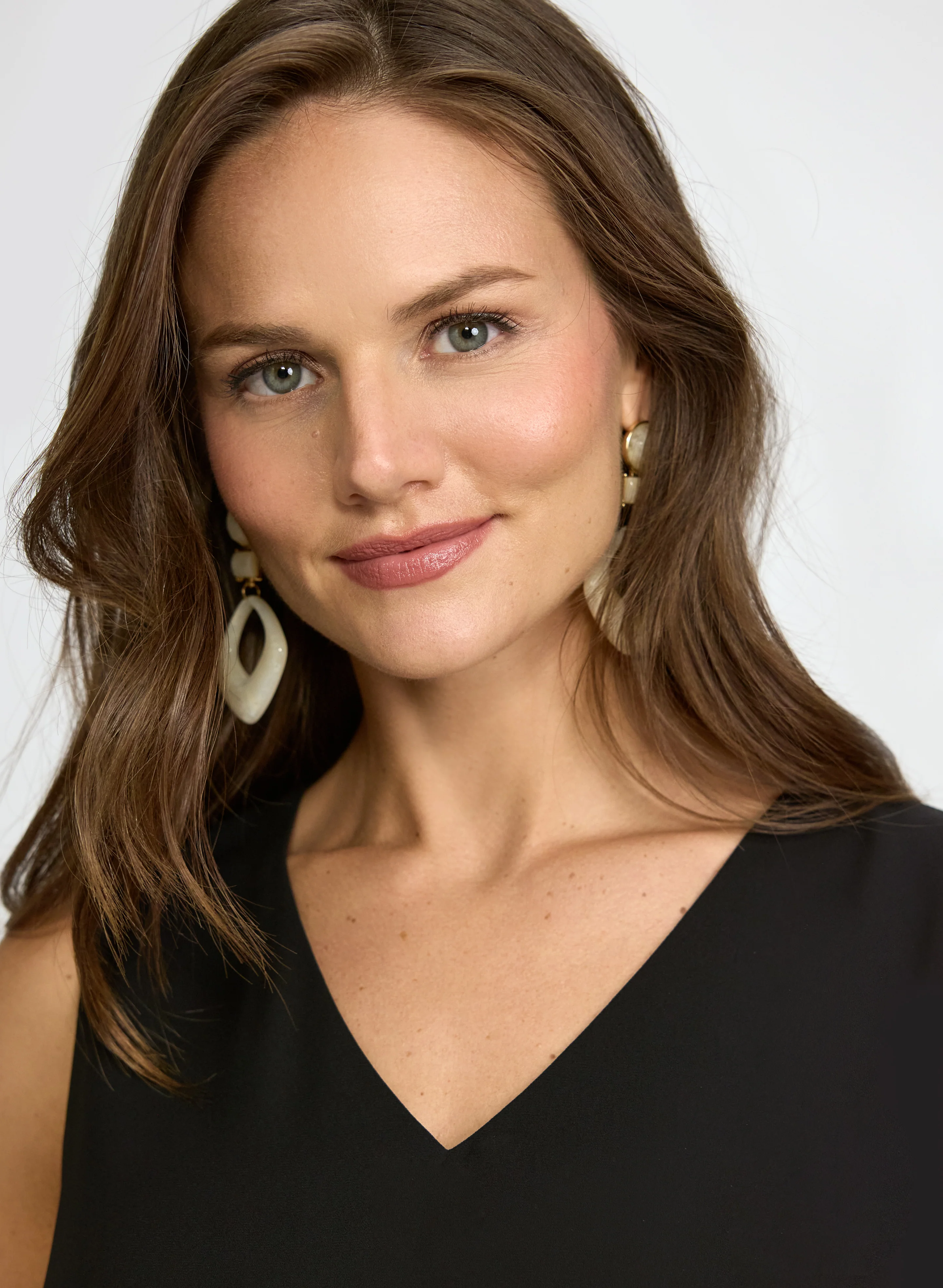 Sleeveless Crepe Blouse - Image 4