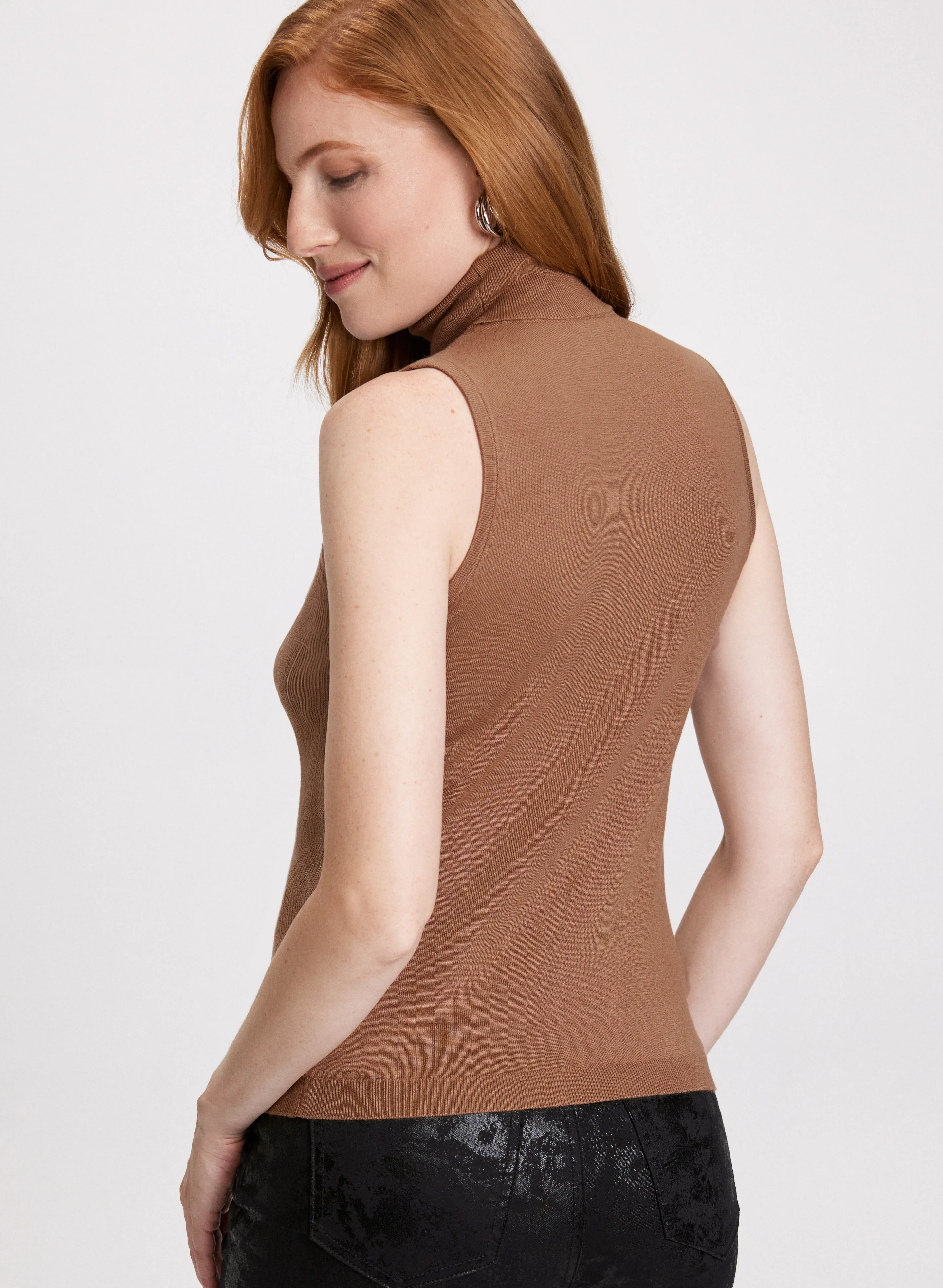 Sleeveless Knit Turtleneck - Image 4