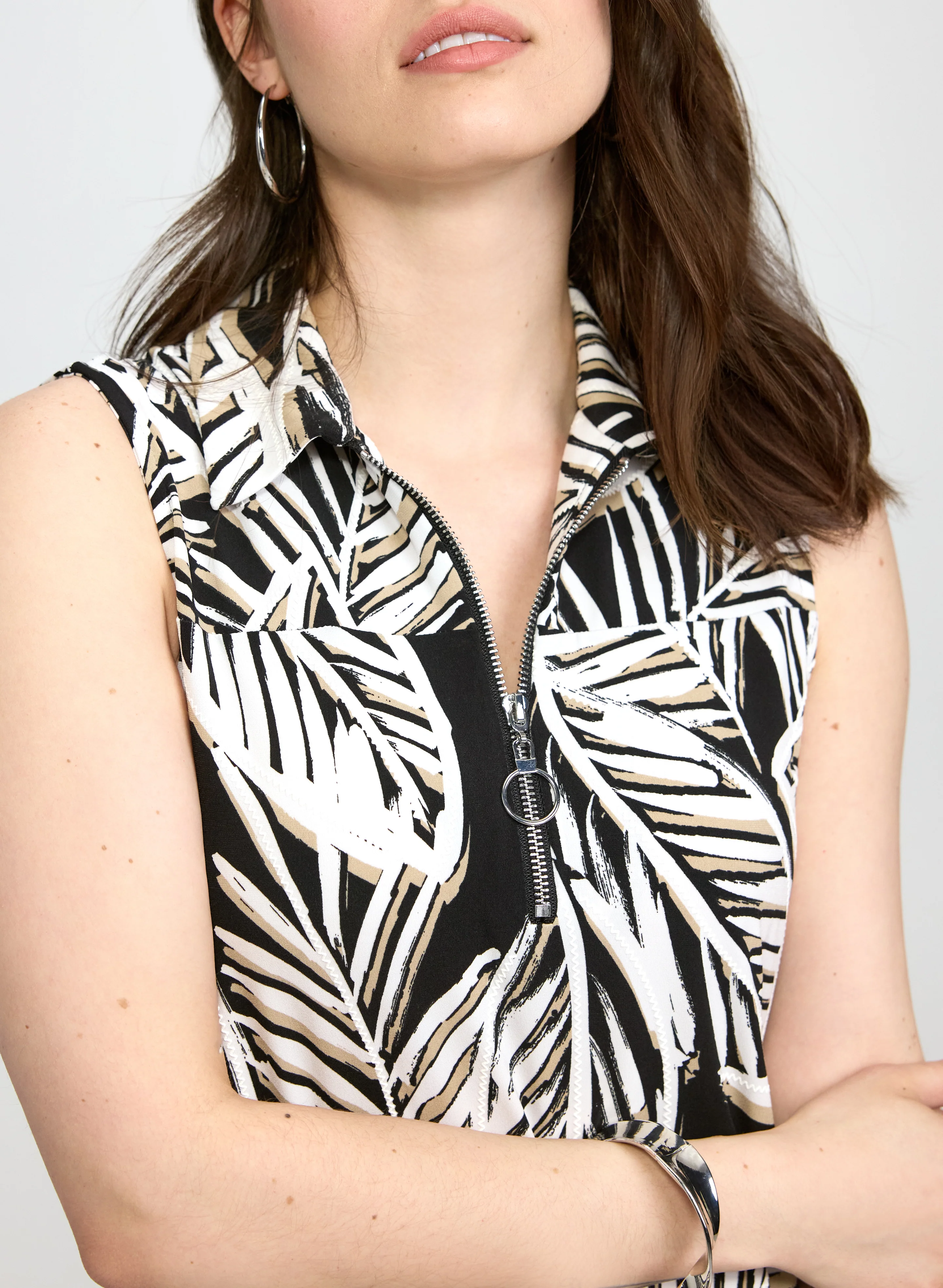 Sleeveless Leaf Print Dress - Image 3