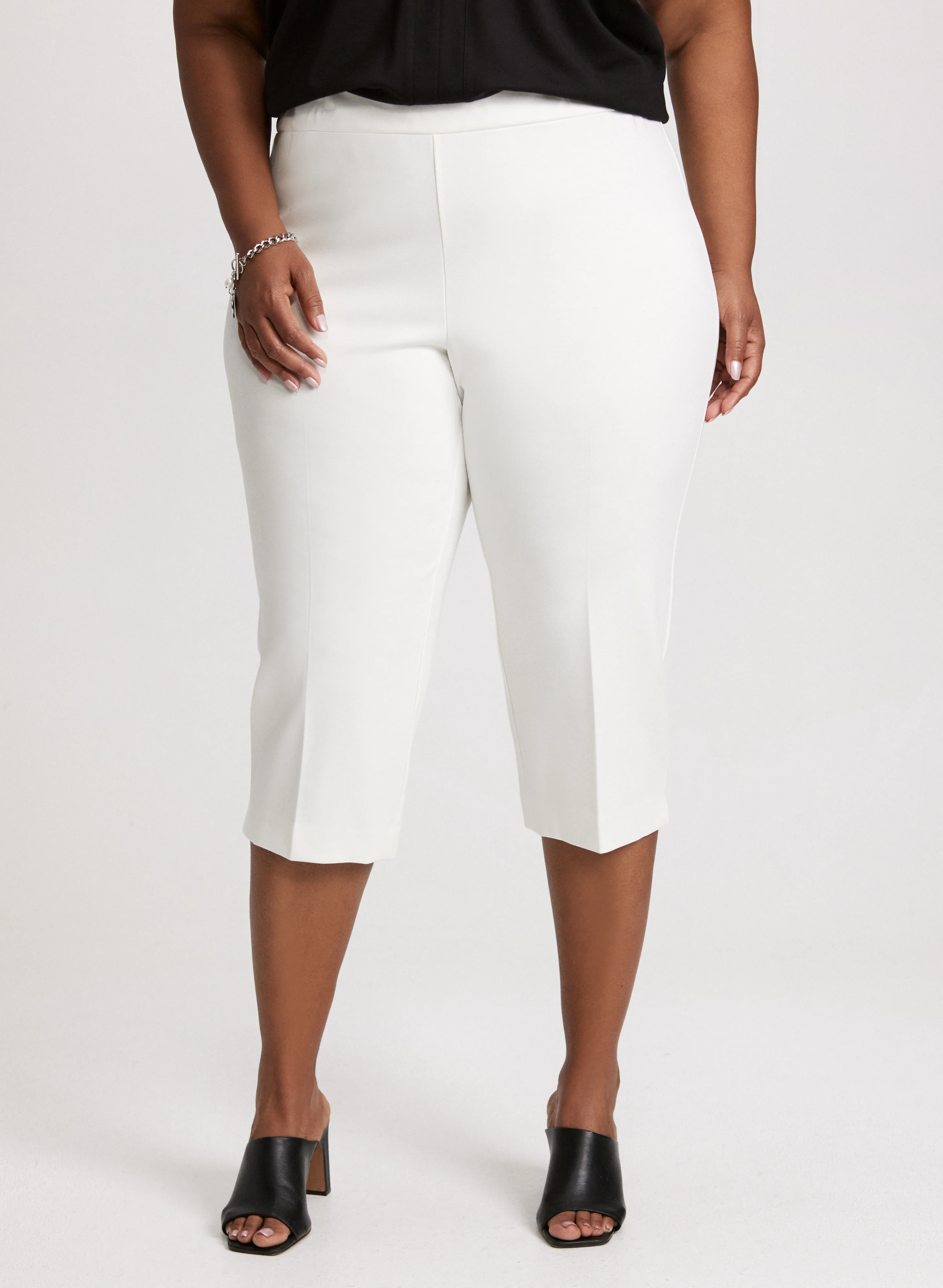 Slit Detail Straight Leg Capris