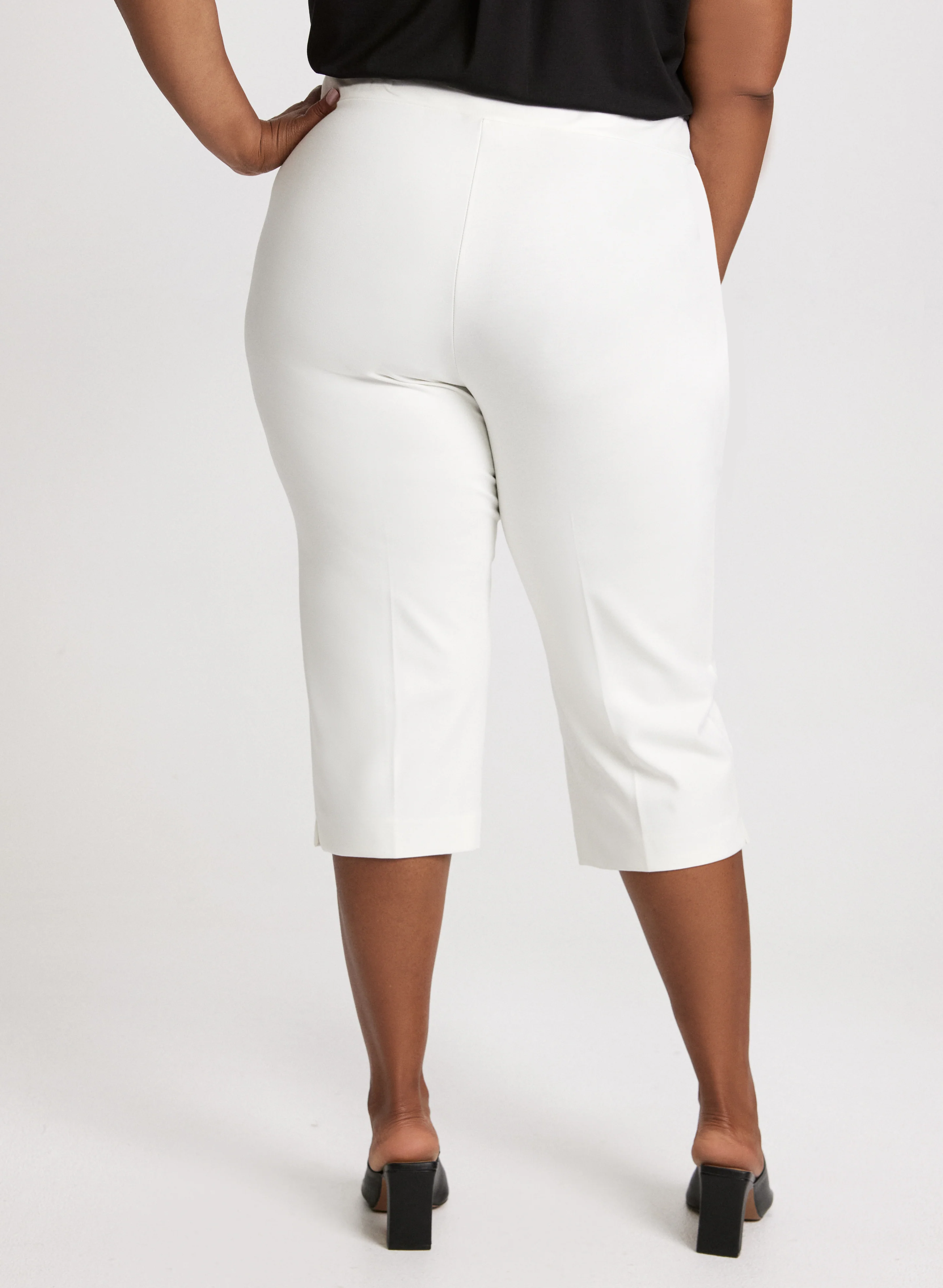 Slit Detail Straight Leg Capris - Image 4