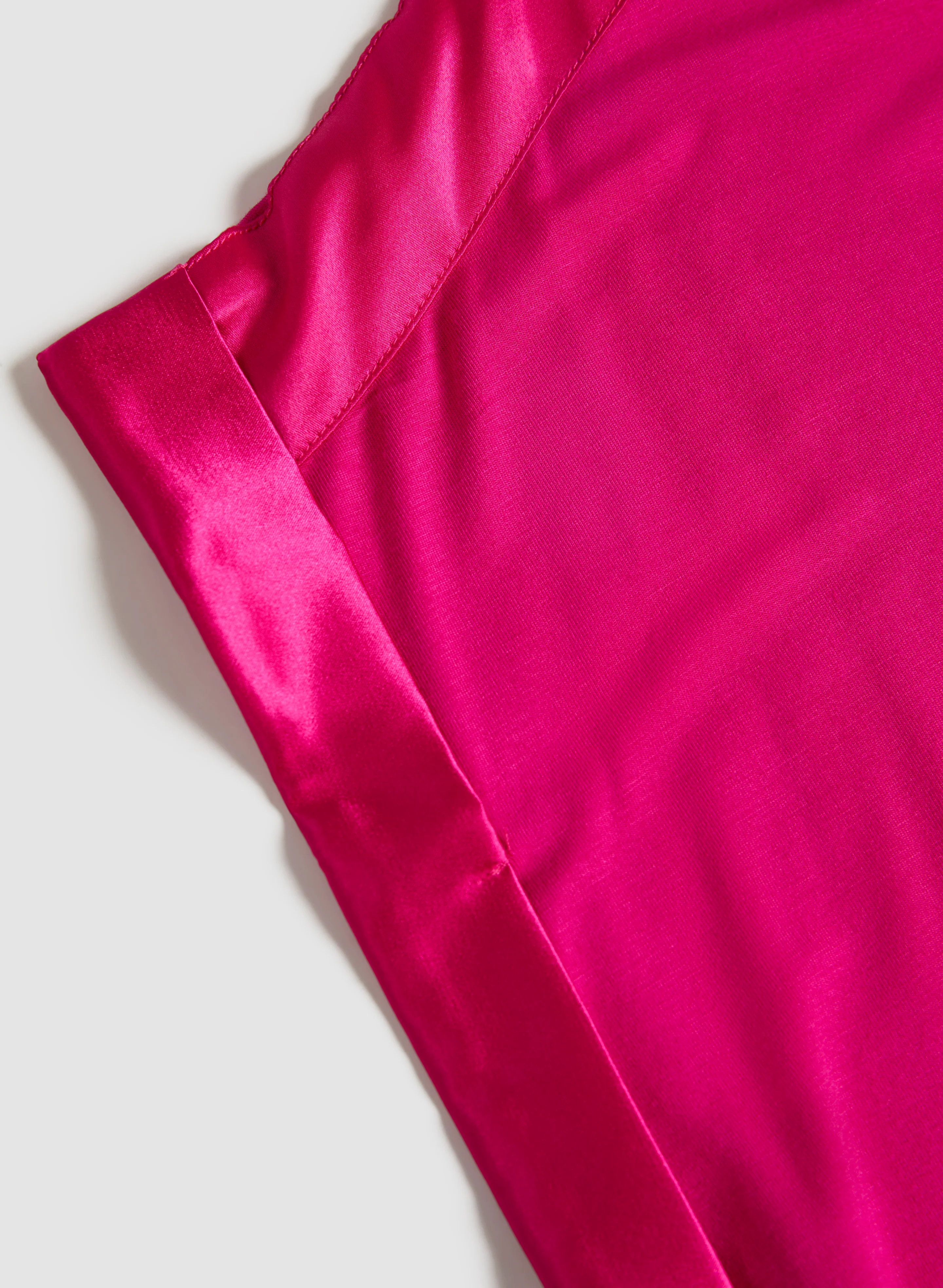 Solid T-Shirt with Satin Details - Image 7