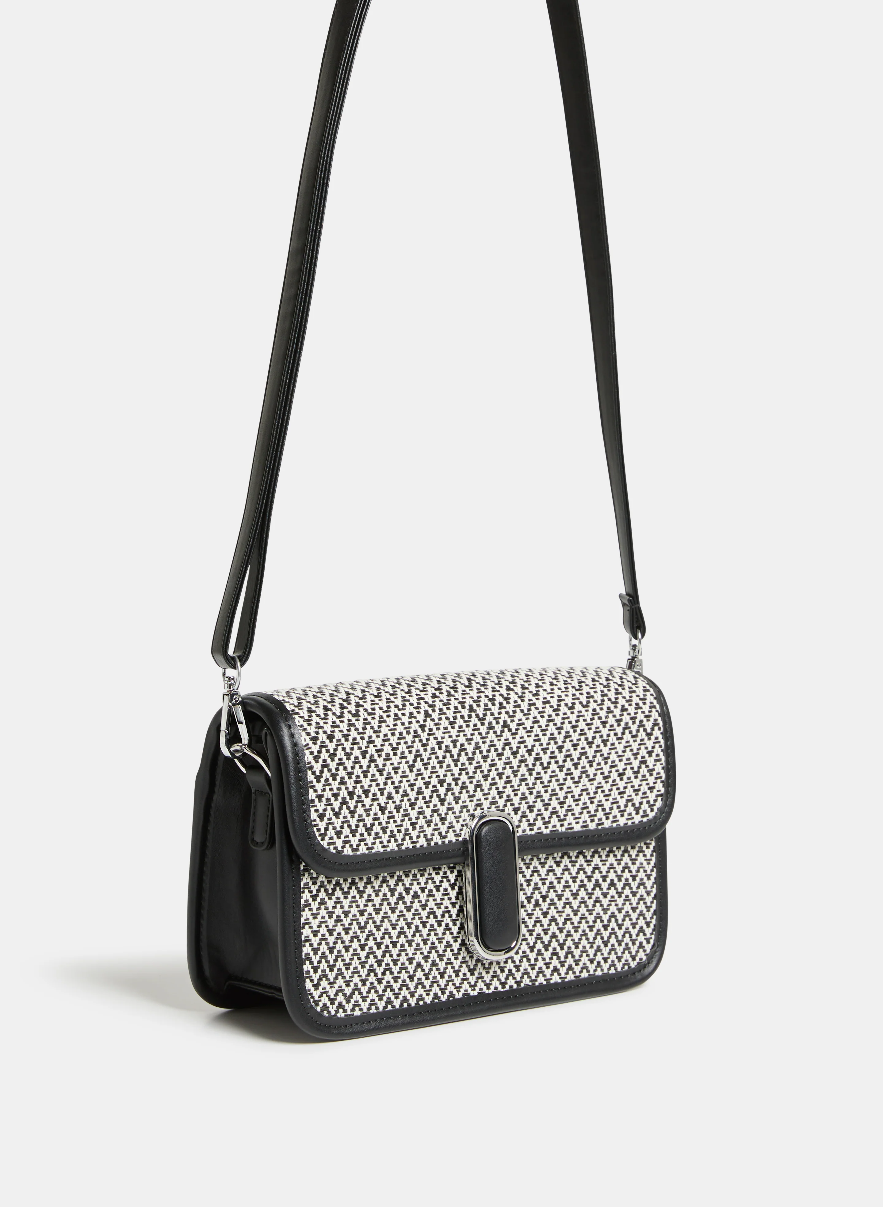 Two-Tone Woven Handbag - Image 3